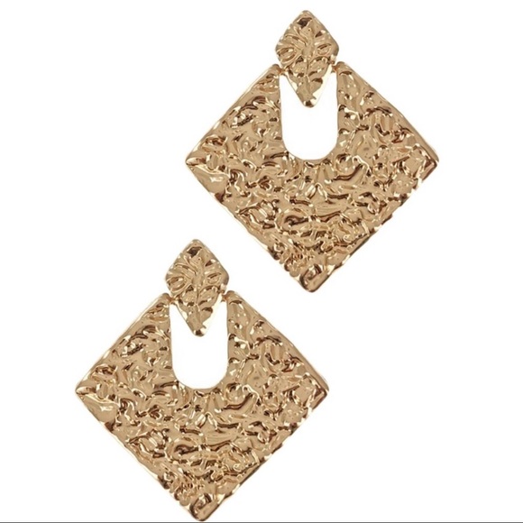 NEW Hammered Door Knocker Earrings • Diamond Shaped Gold Tone Retro Dangle Drop - Picture 2 of 6